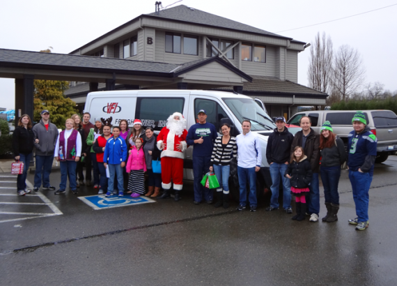 Valley Freightliner Employees Bring Holiday Cheer