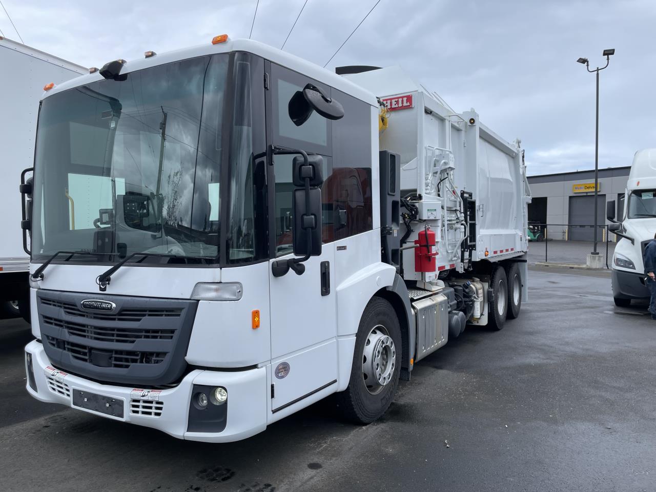 2022 Freightliner - image 3