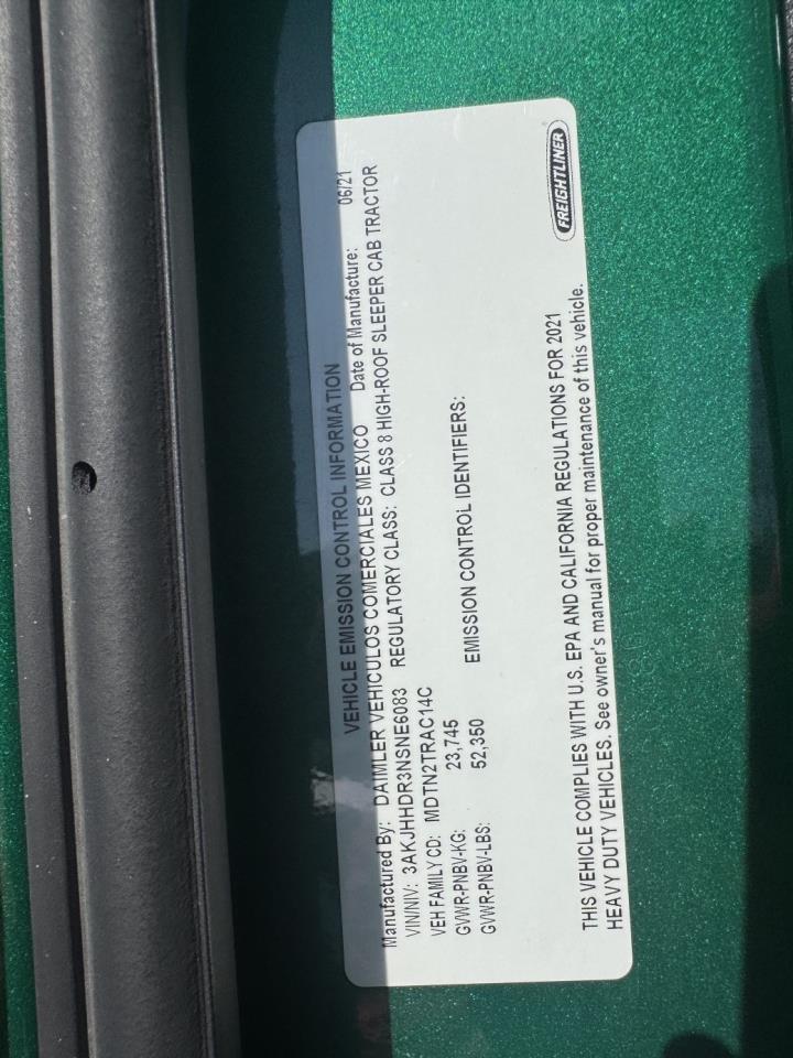 2022 Freightliner Cascadia - image 10