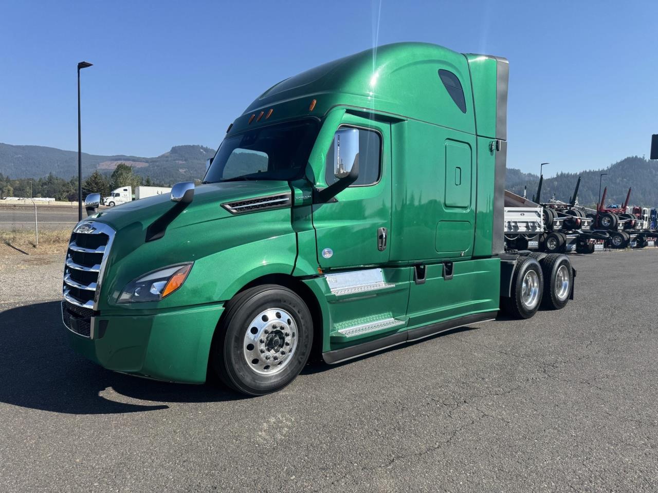 2022 Freightliner Cascadia - image 4