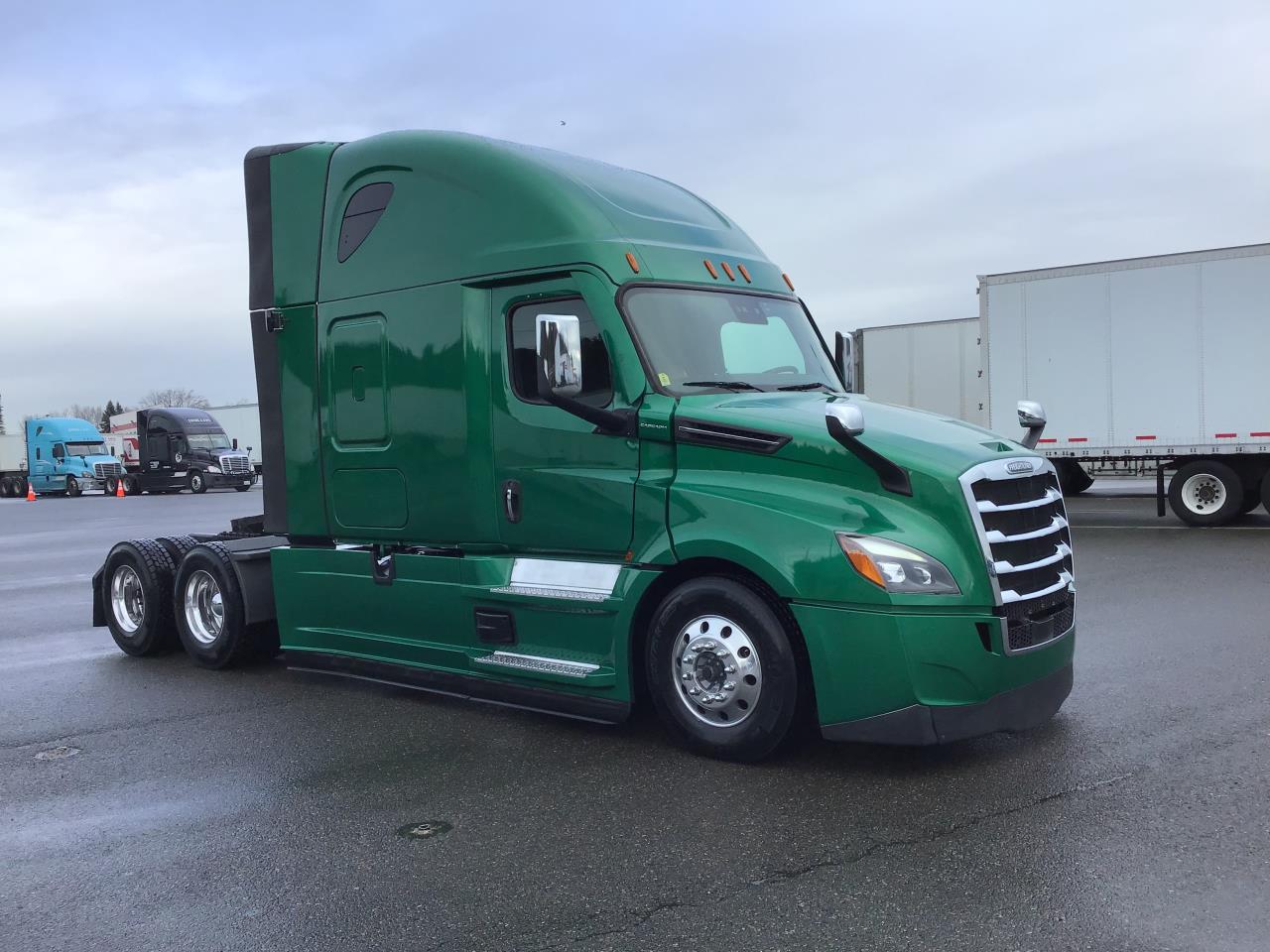 2022 Freightliner Cascadia - image 3