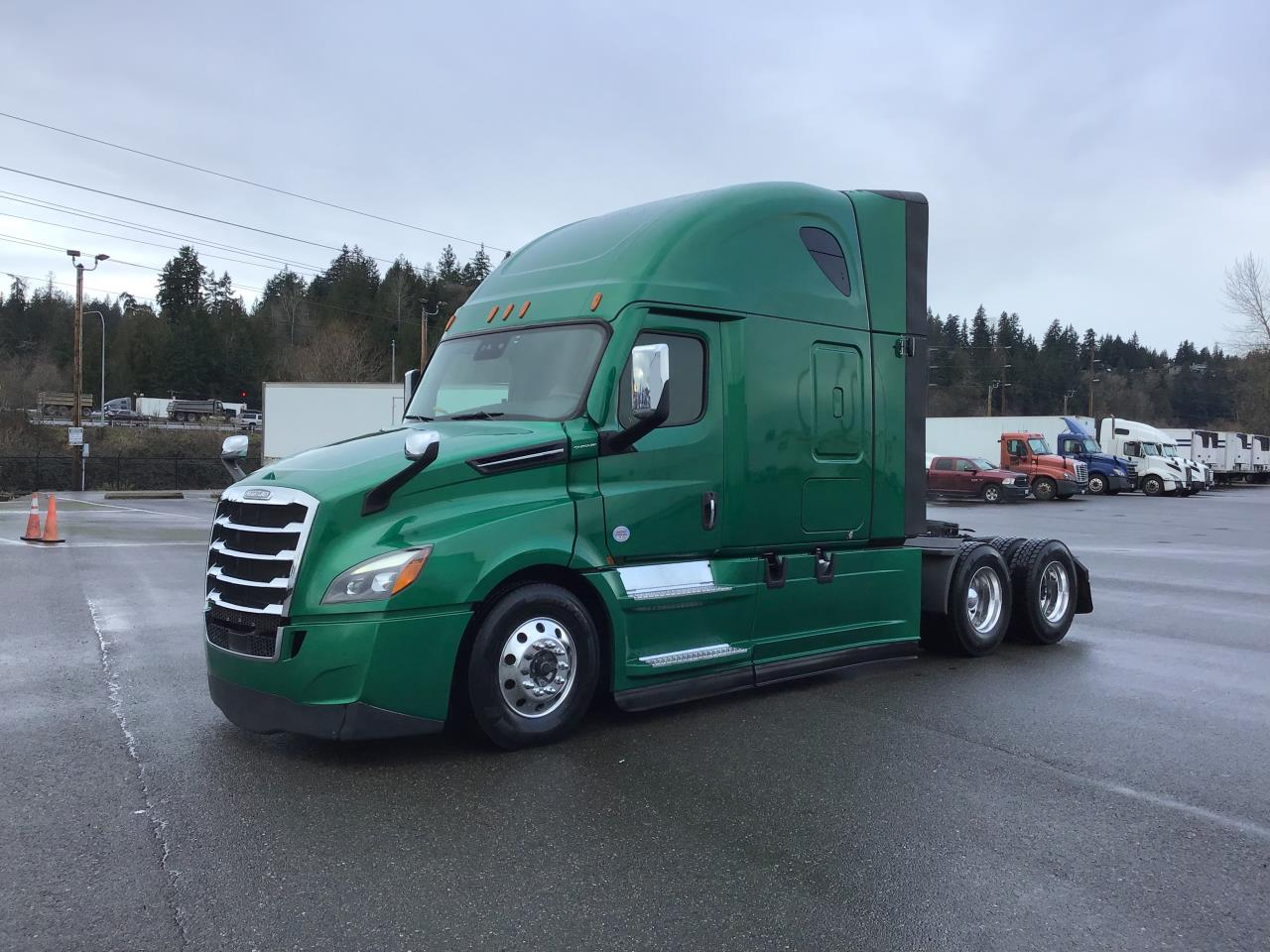 2022 Freightliner Cascadia - image 1