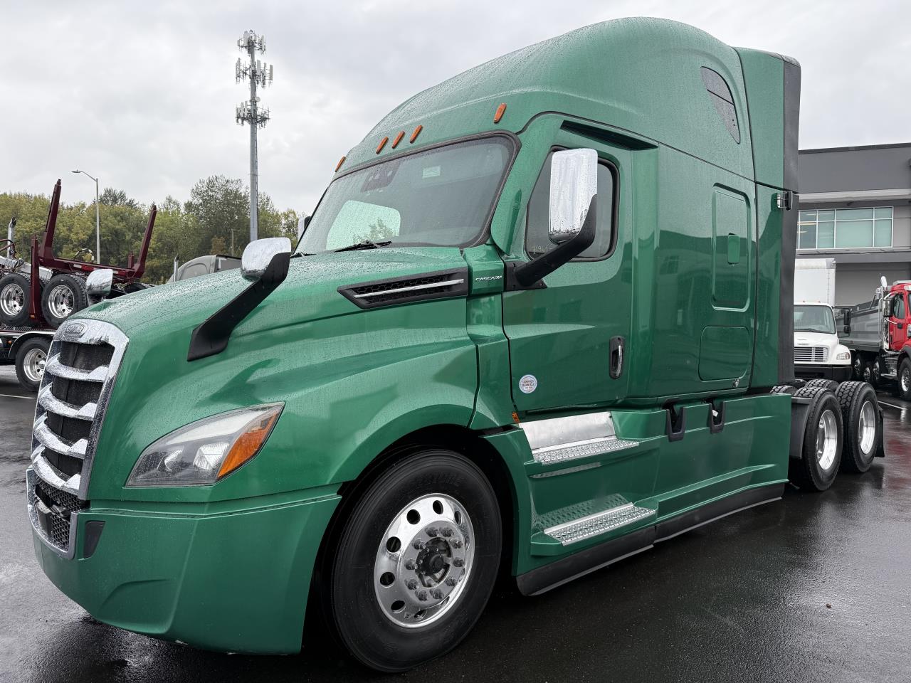 2022 Freightliner Cascadia - image 3