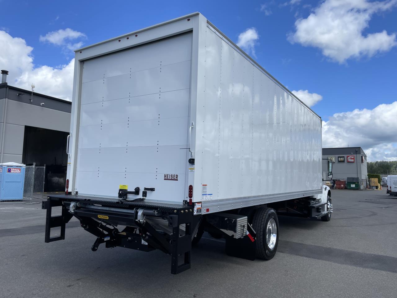 2024 Freightliner eM2 - image 6