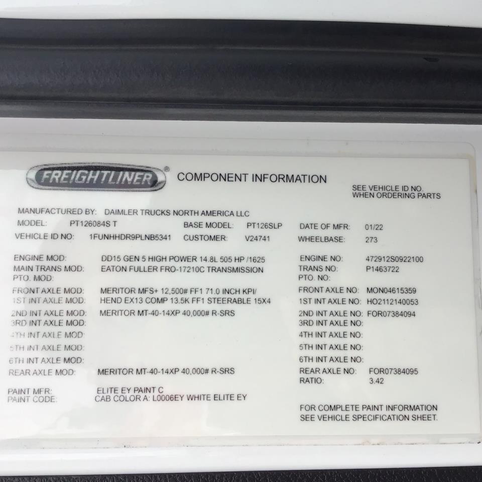 2023 Freightliner Cascadia in Pacific, WA — photo 5