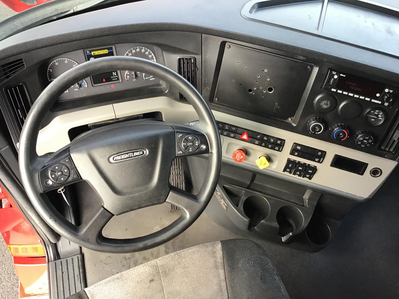 2022 Freightliner Cascadia in Spokane, WA — photo 6