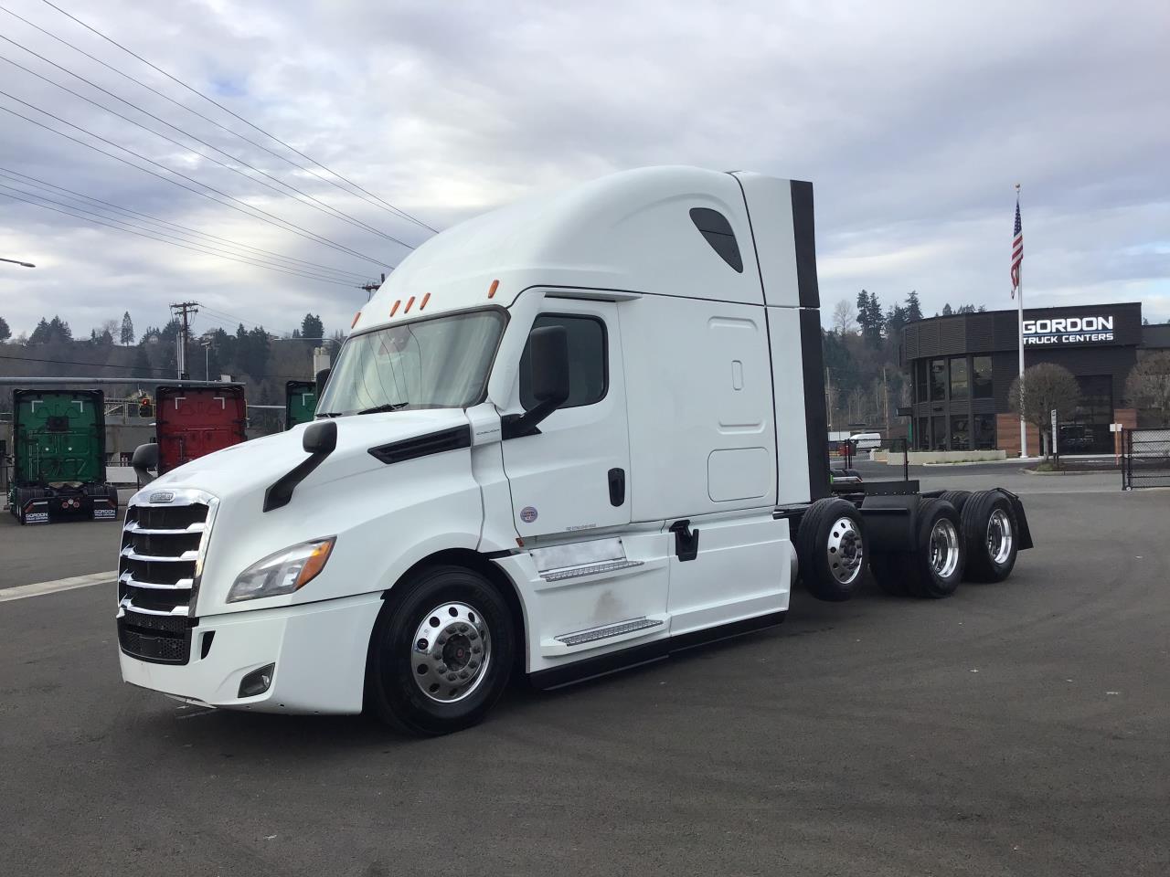 2021 Freightliner Cascadia - image 1
