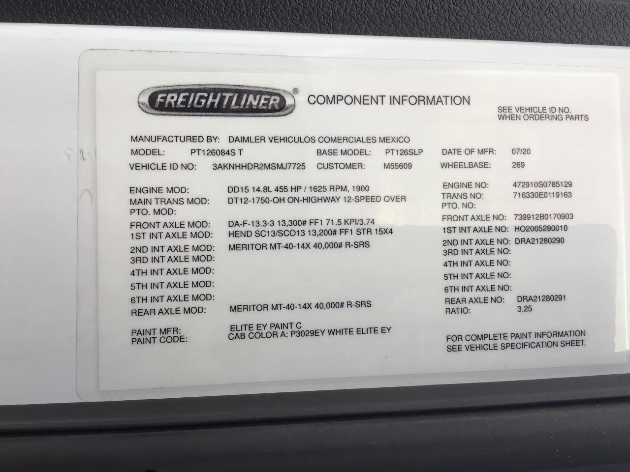 2021 Freightliner Cascadia - image 10