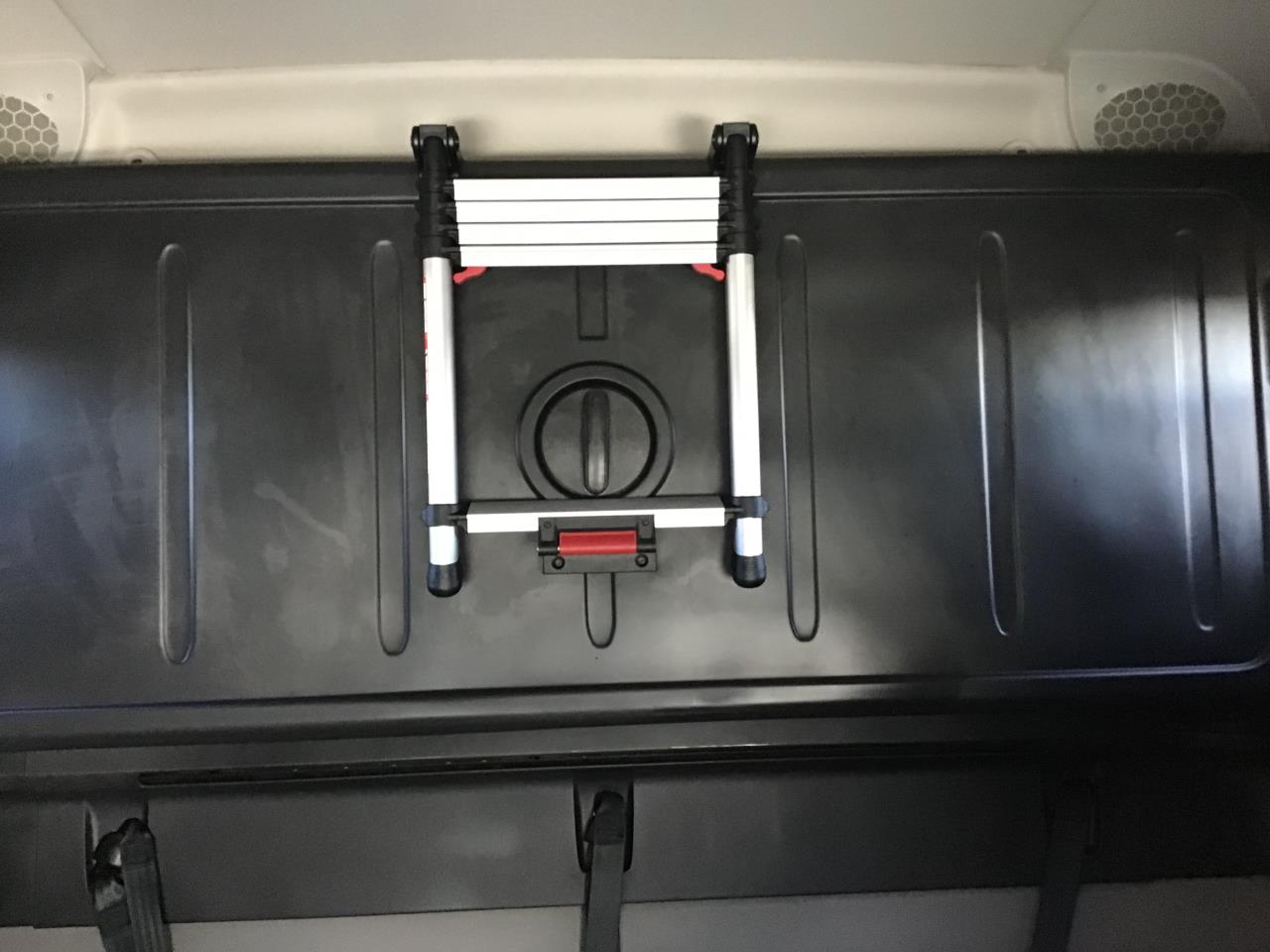 2020 Freightliner Cascadia - image 8