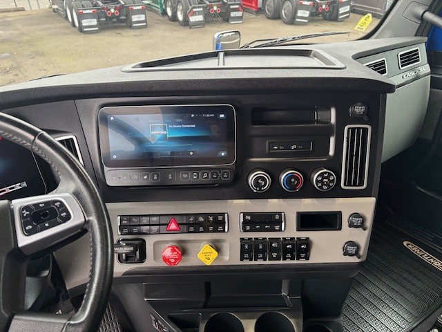 2024 Freightliner Cascadia - image 6