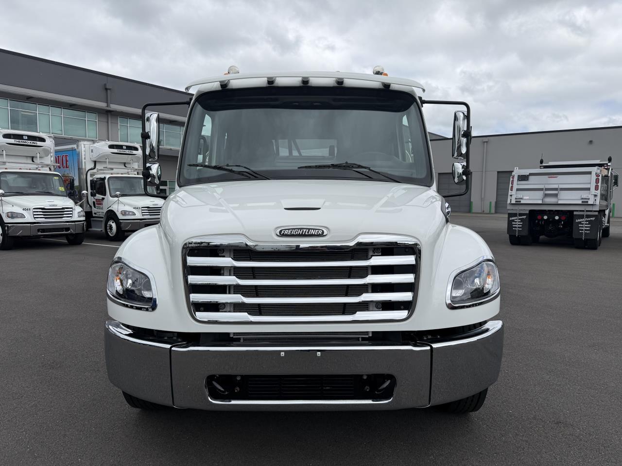 2024 Freightliner M2 106 in Albany, OR — photo 2