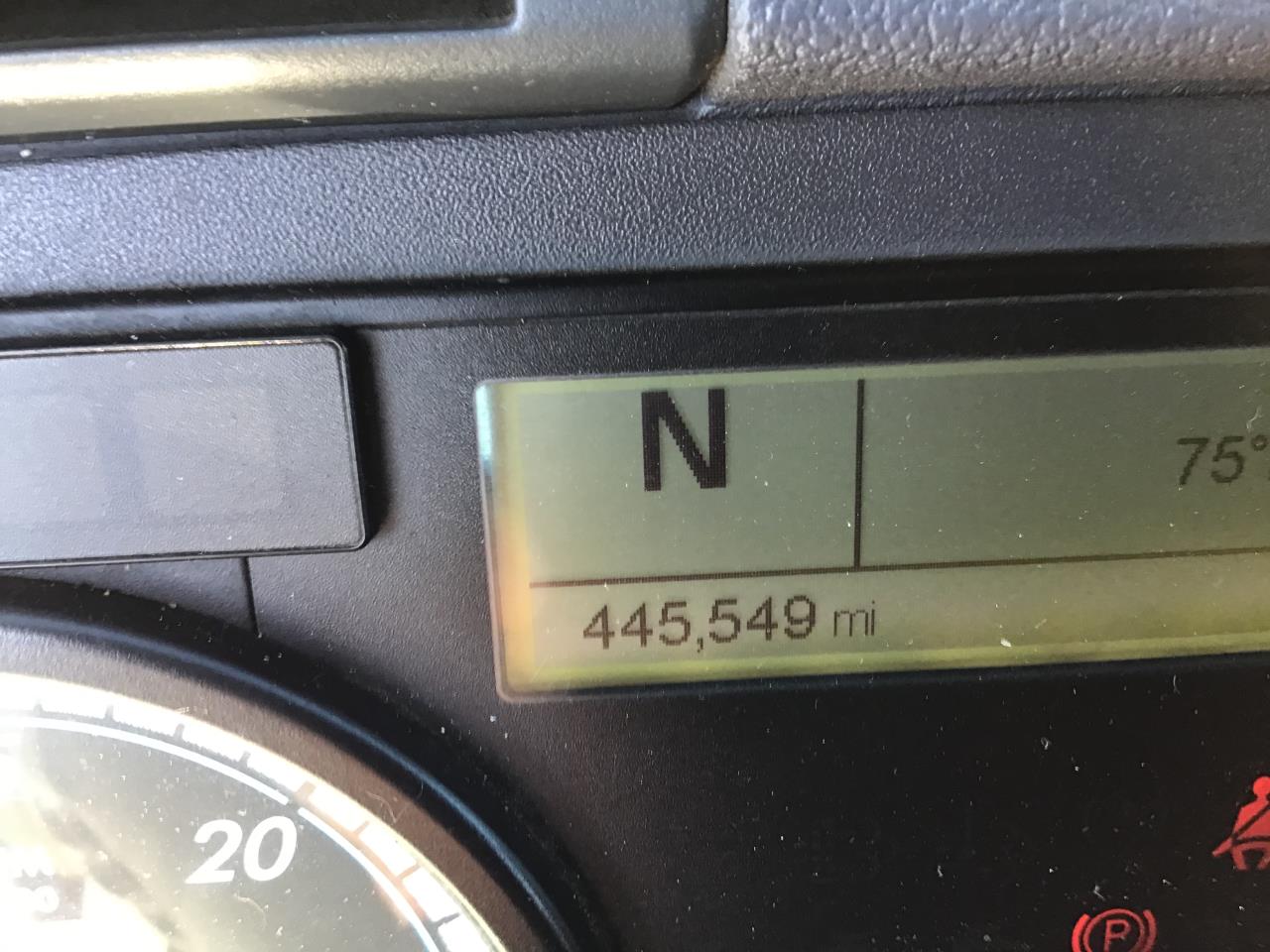 2018 Freightliner Cascadia - image 8