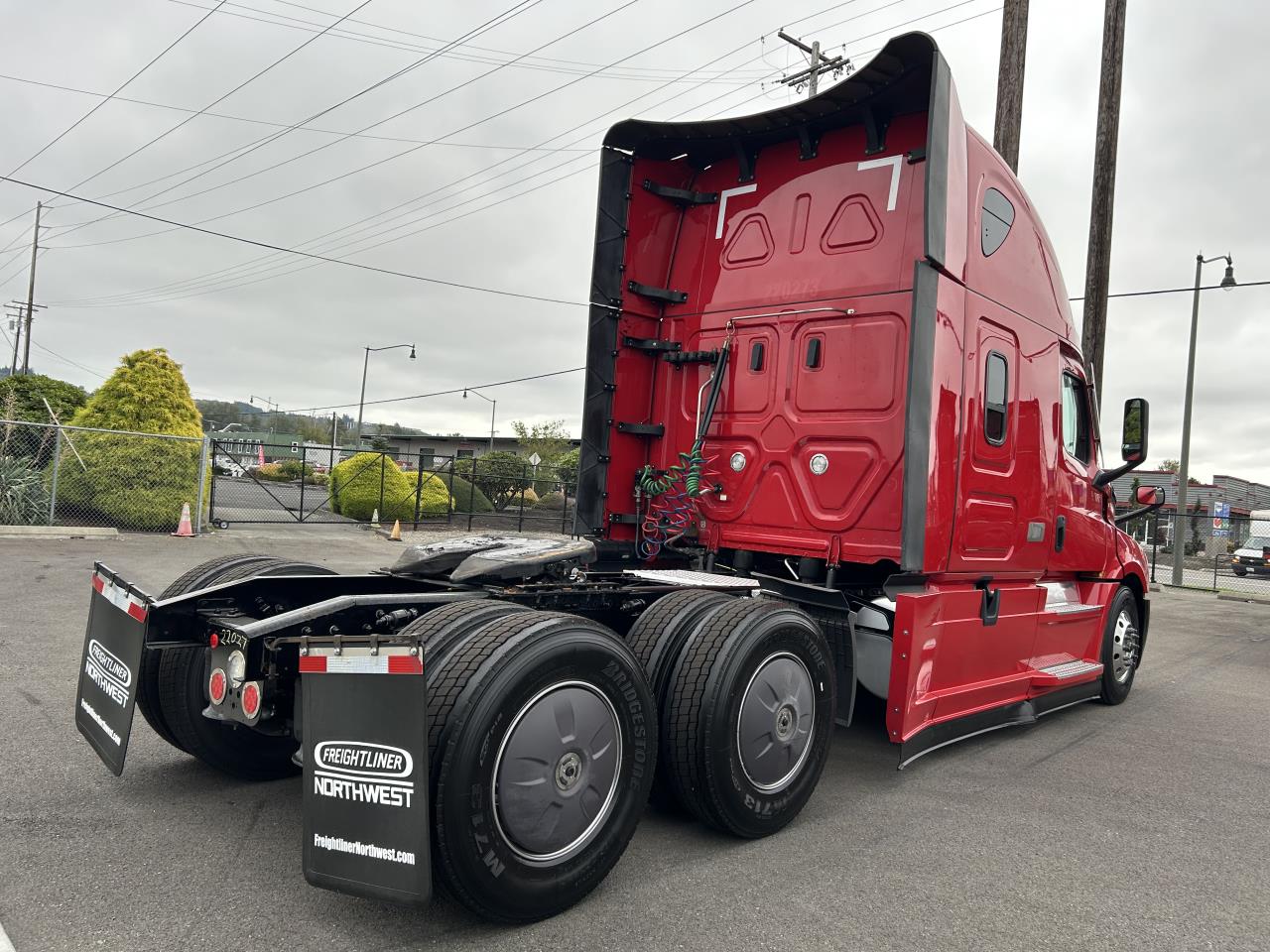 2022 Freightliner Cascadia - image 4