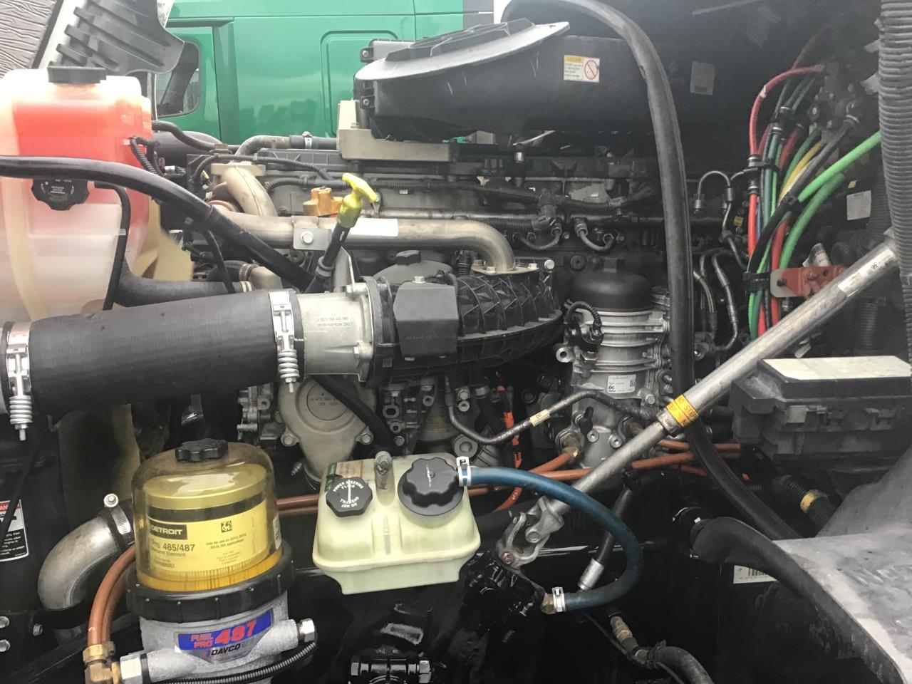 2018 Freightliner Cascadia - image 7