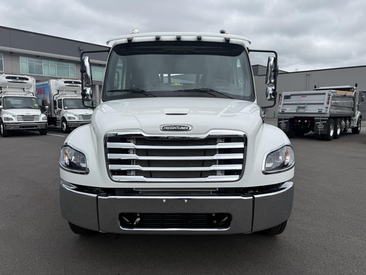 2025 Freightliner M2 106 in Albany, OR — photo 2