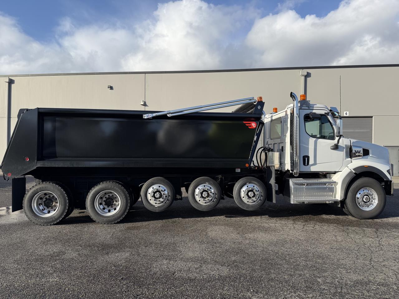 2025 Western Star 49X - image 8