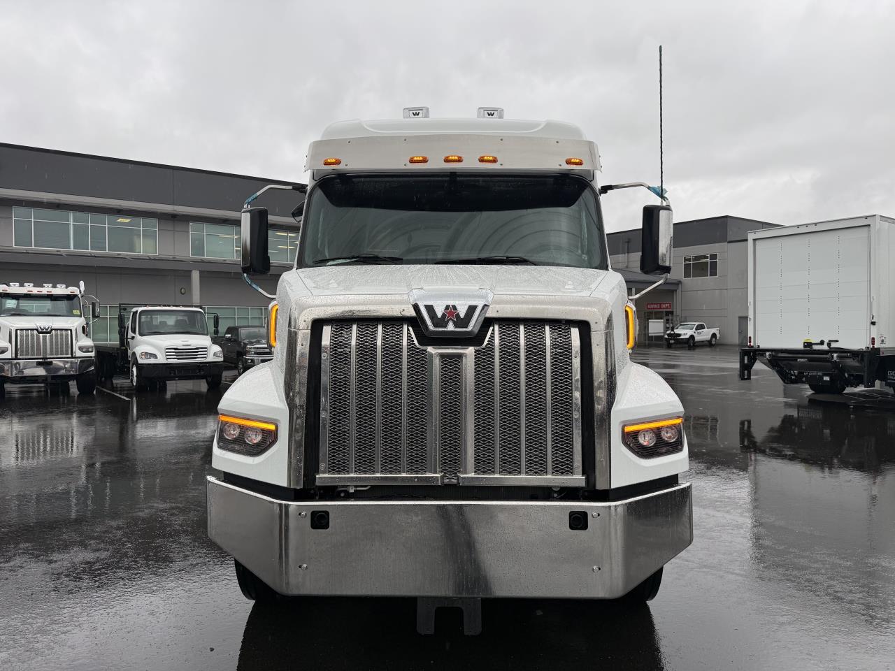 2024 Western Star 47X - image 2