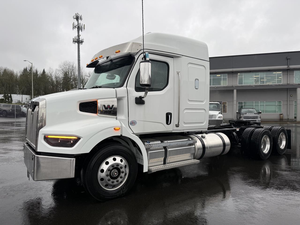 2024 Western Star 47X - image 3