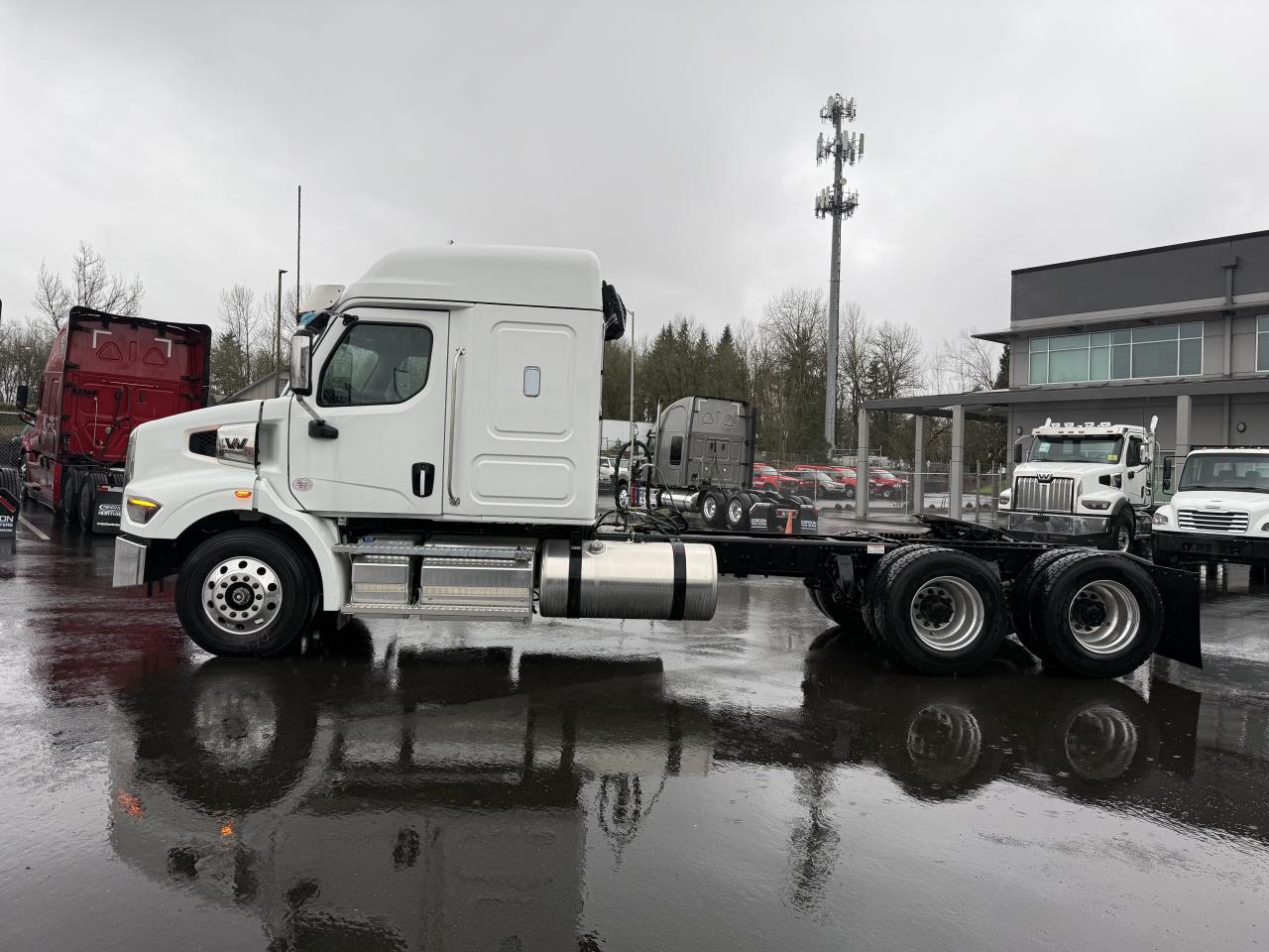 2024 Western Star 47X - image 4