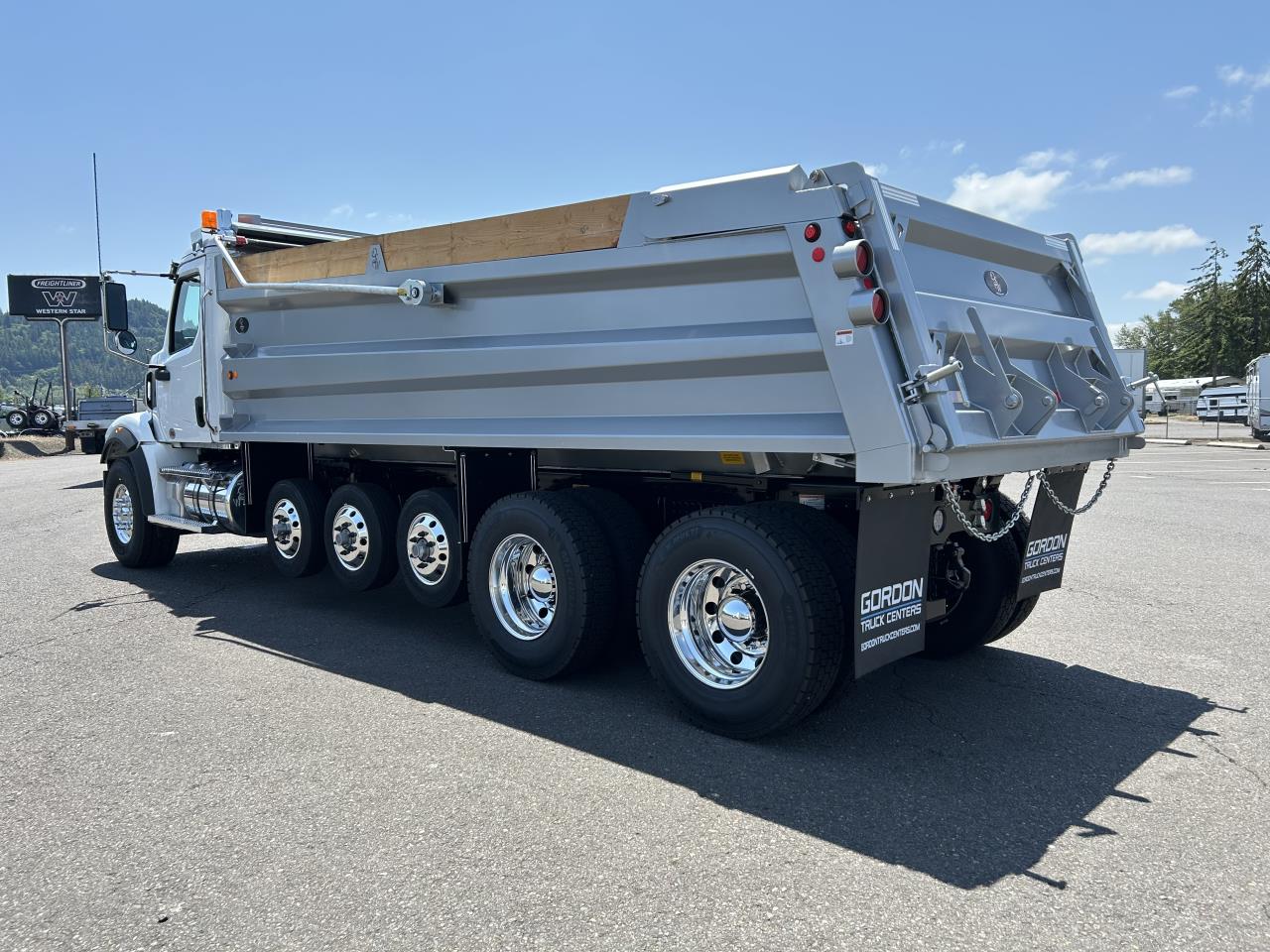 2025 Western Star 47X - image 3