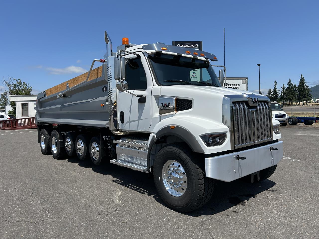 2025 Western Star 47X - image 2