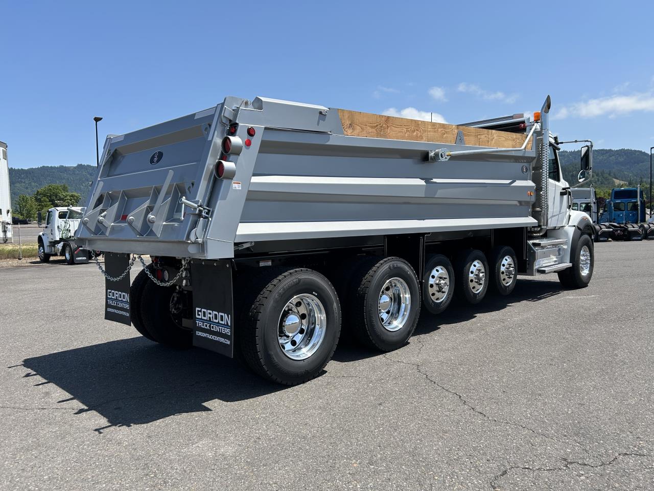 2025 Western Star 47X - image 4