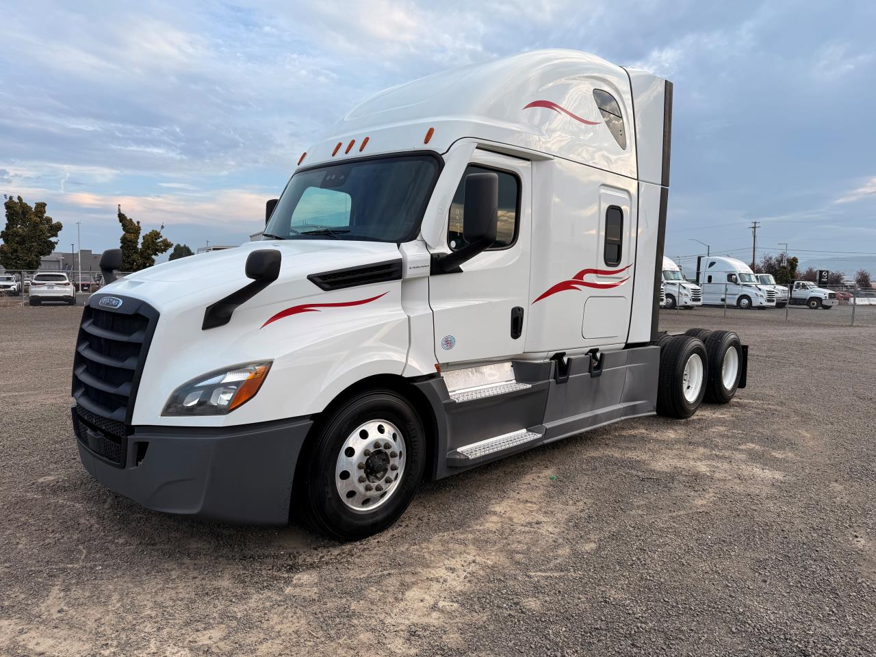 2021 Freightliner Cascadia - image 1