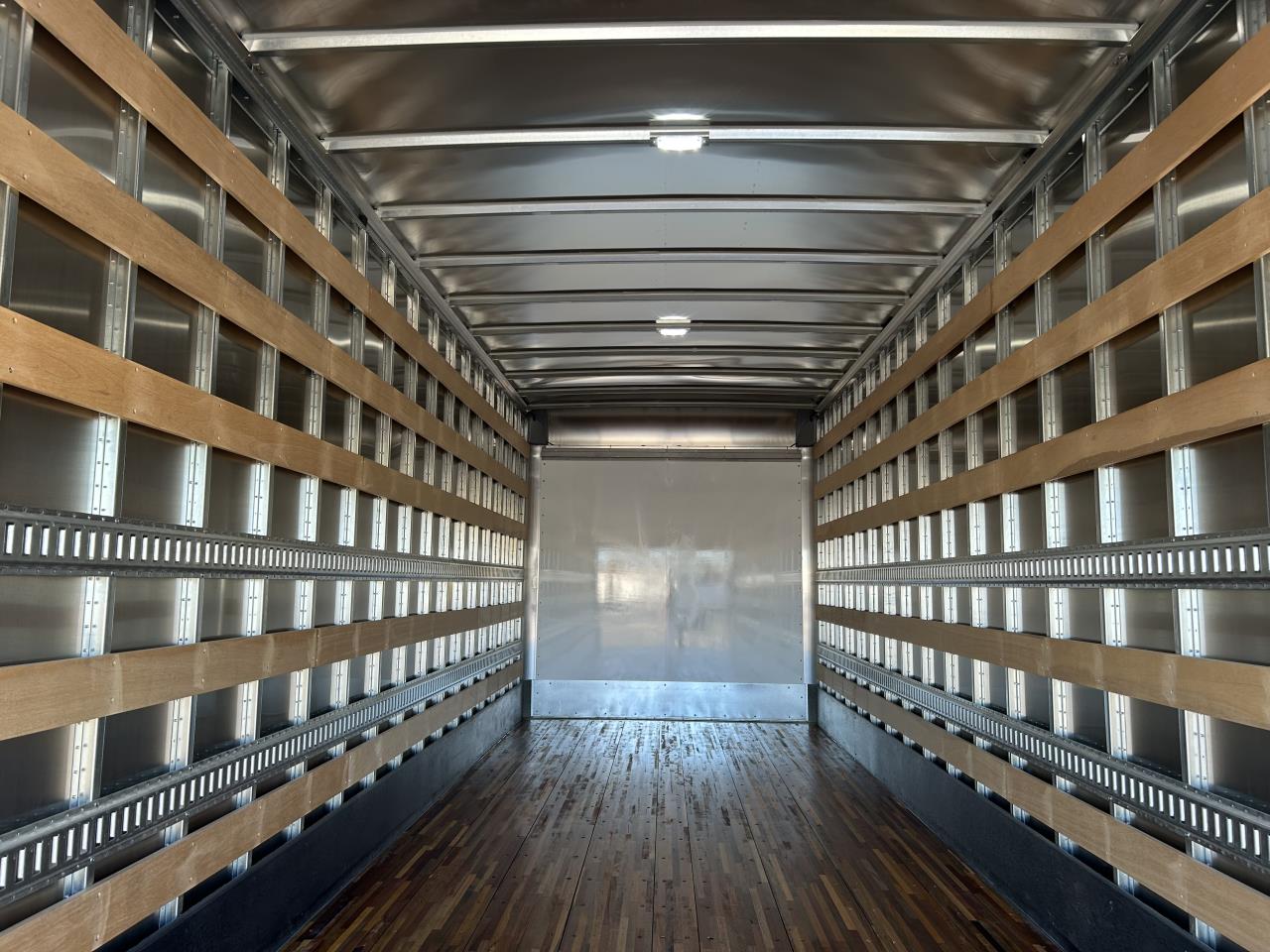 2025 Freightliner - image 11