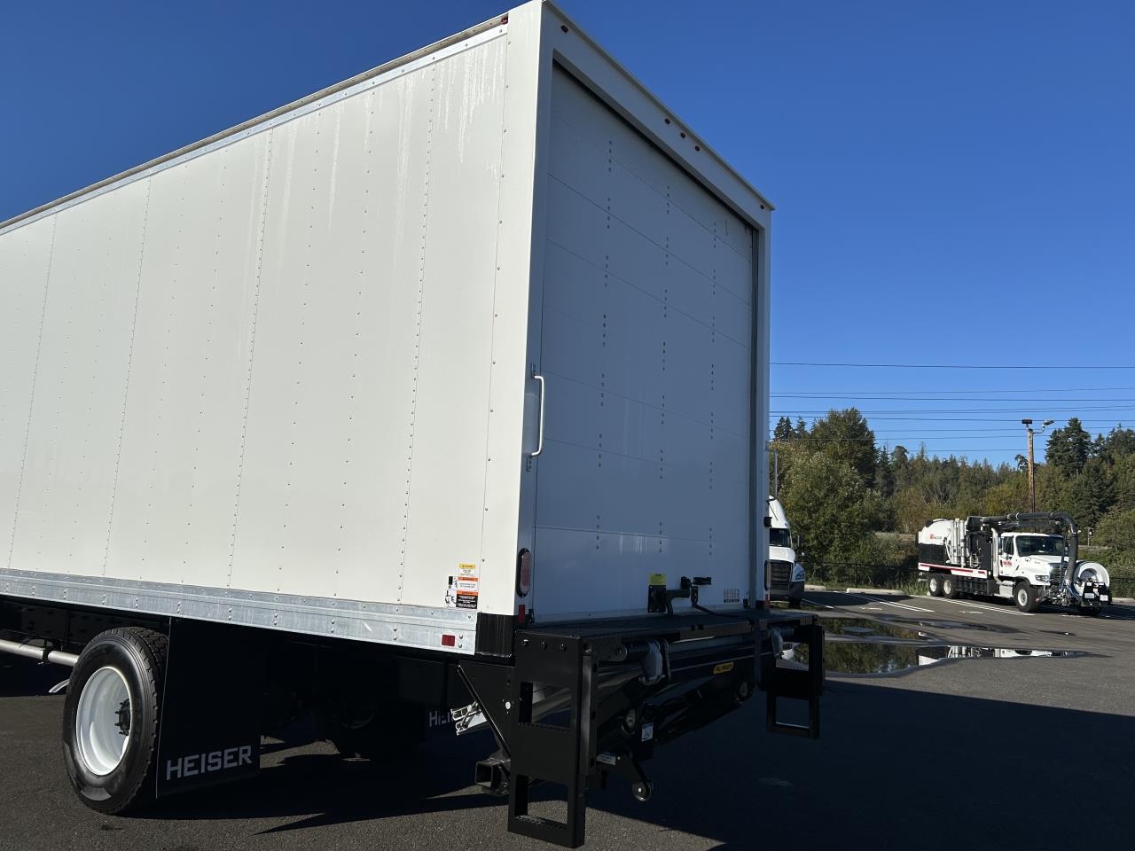 2025 Freightliner - image 3