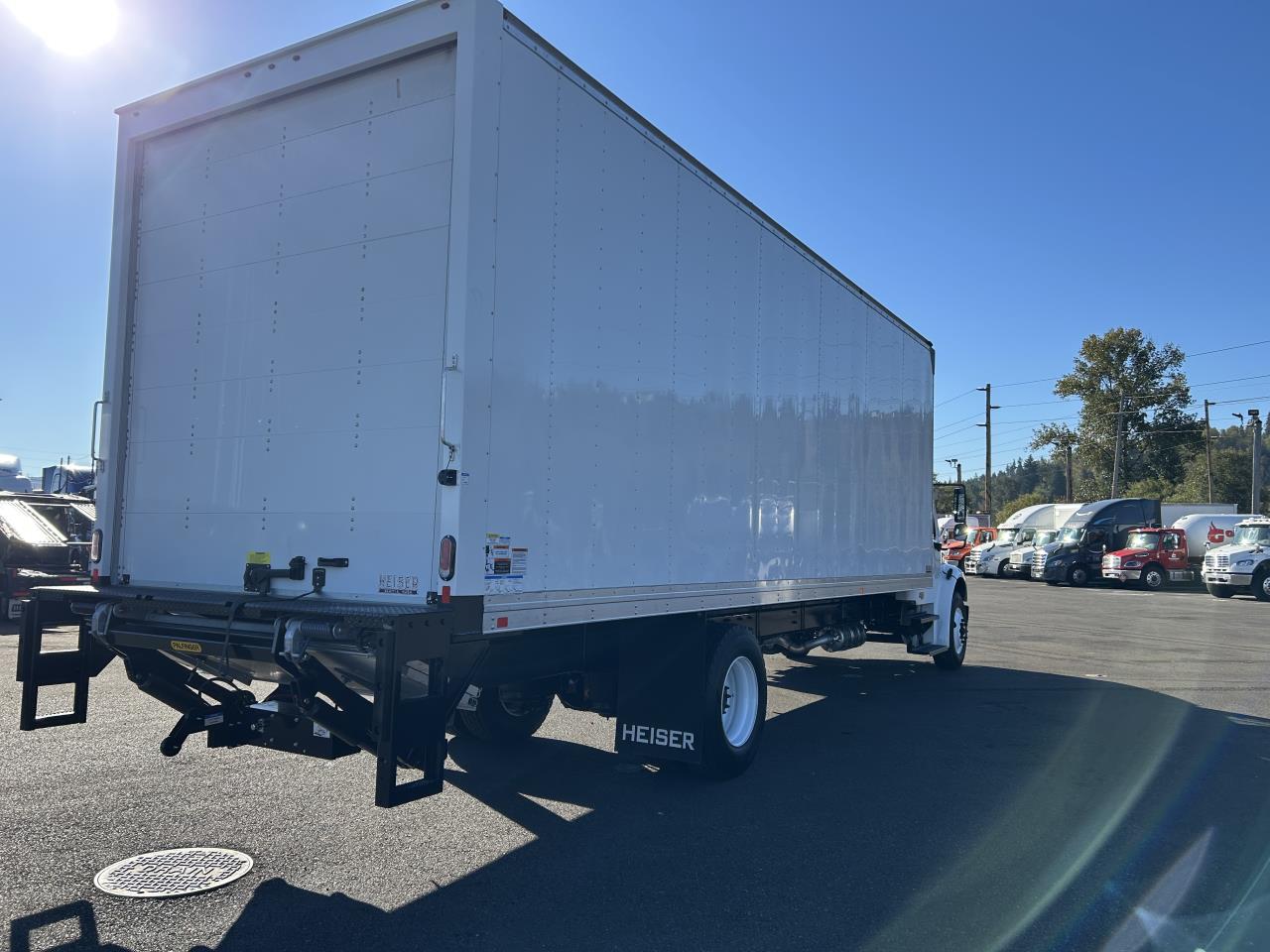 2025 Freightliner - image 5