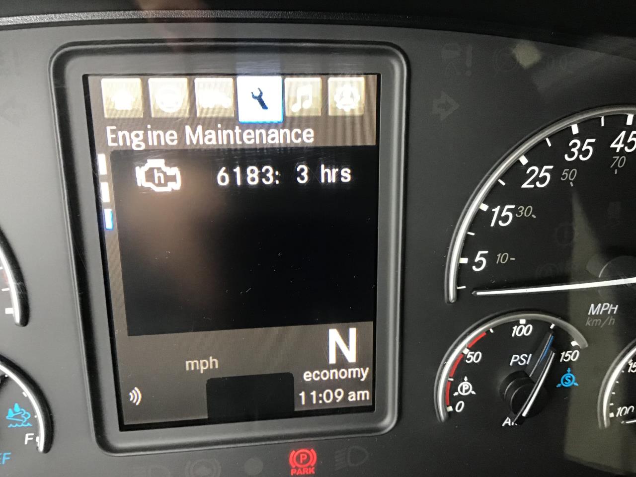 2024 Freightliner Cascadia - image 10