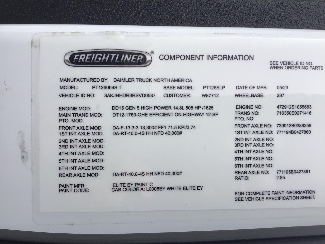 2024 Freightliner Cascadia - image 5