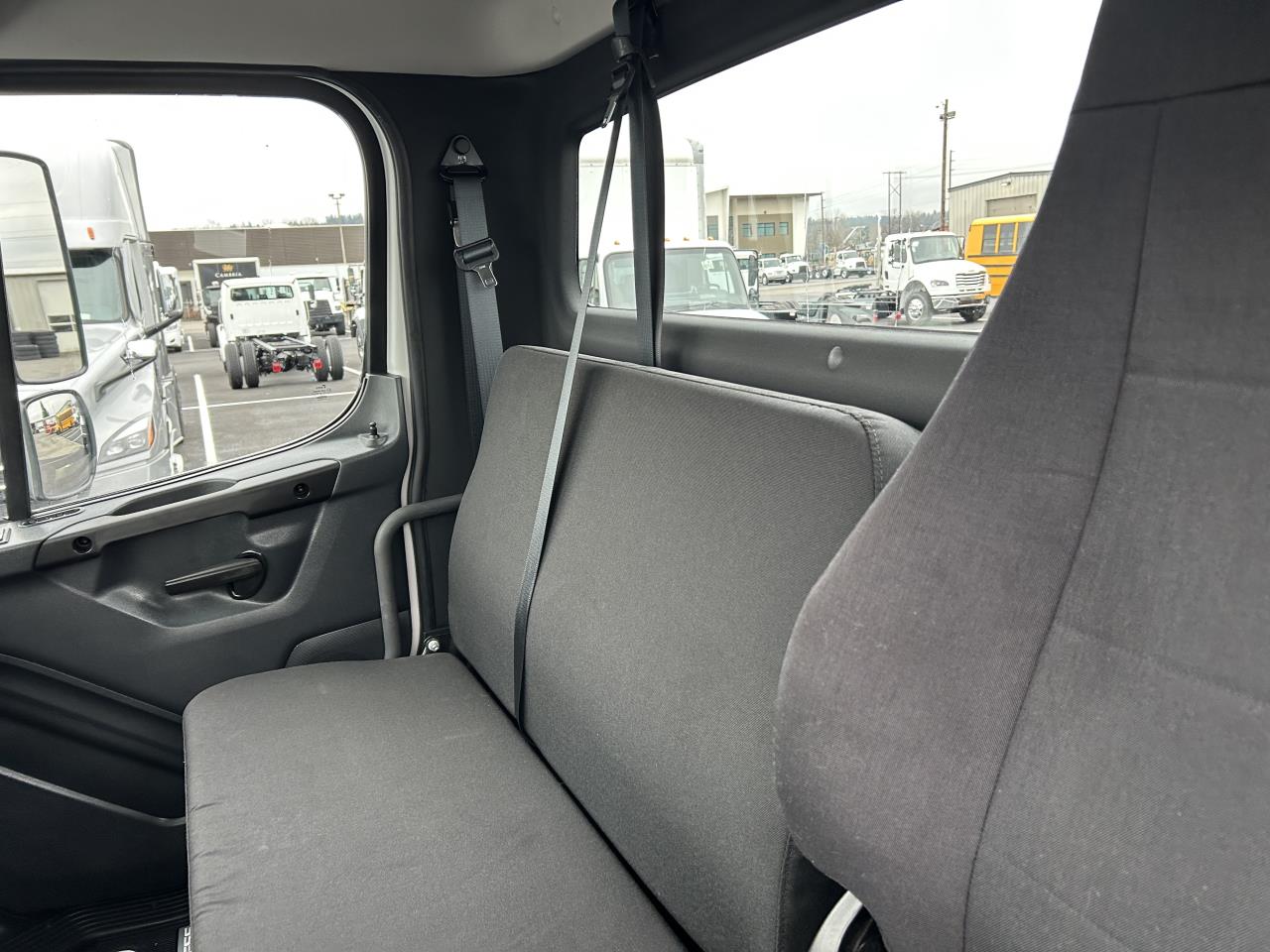 2025 Freightliner - image 6