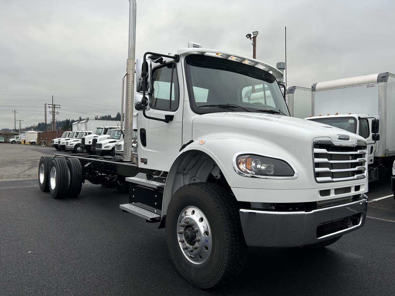 2025 Freightliner - image 4