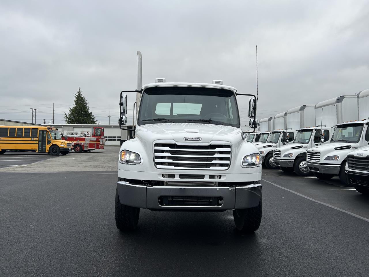 2025 Freightliner - image 5