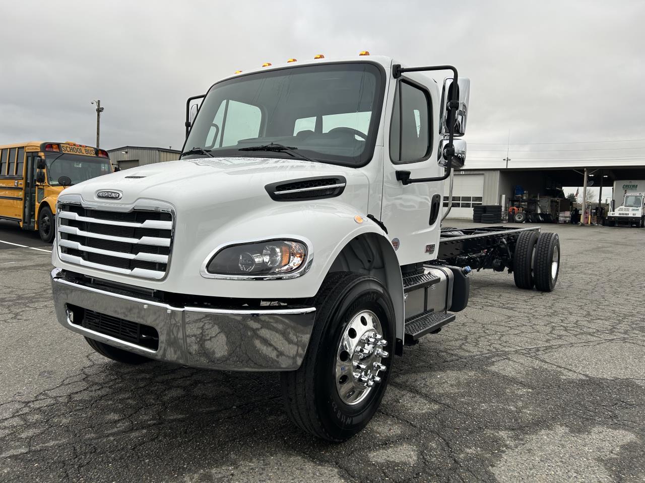 2025 Freightliner - image 1