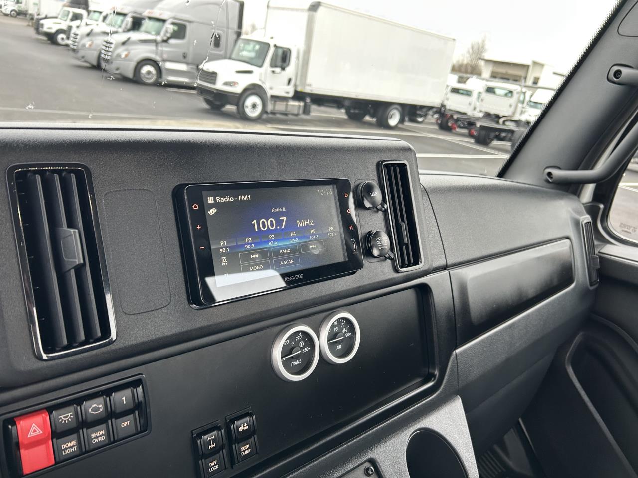 2025 Freightliner - image 7