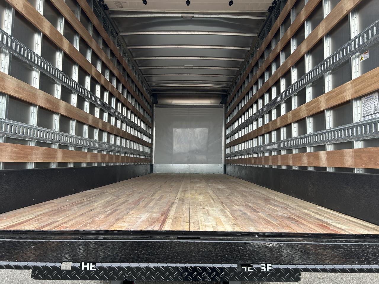 2025 Freightliner - image 9