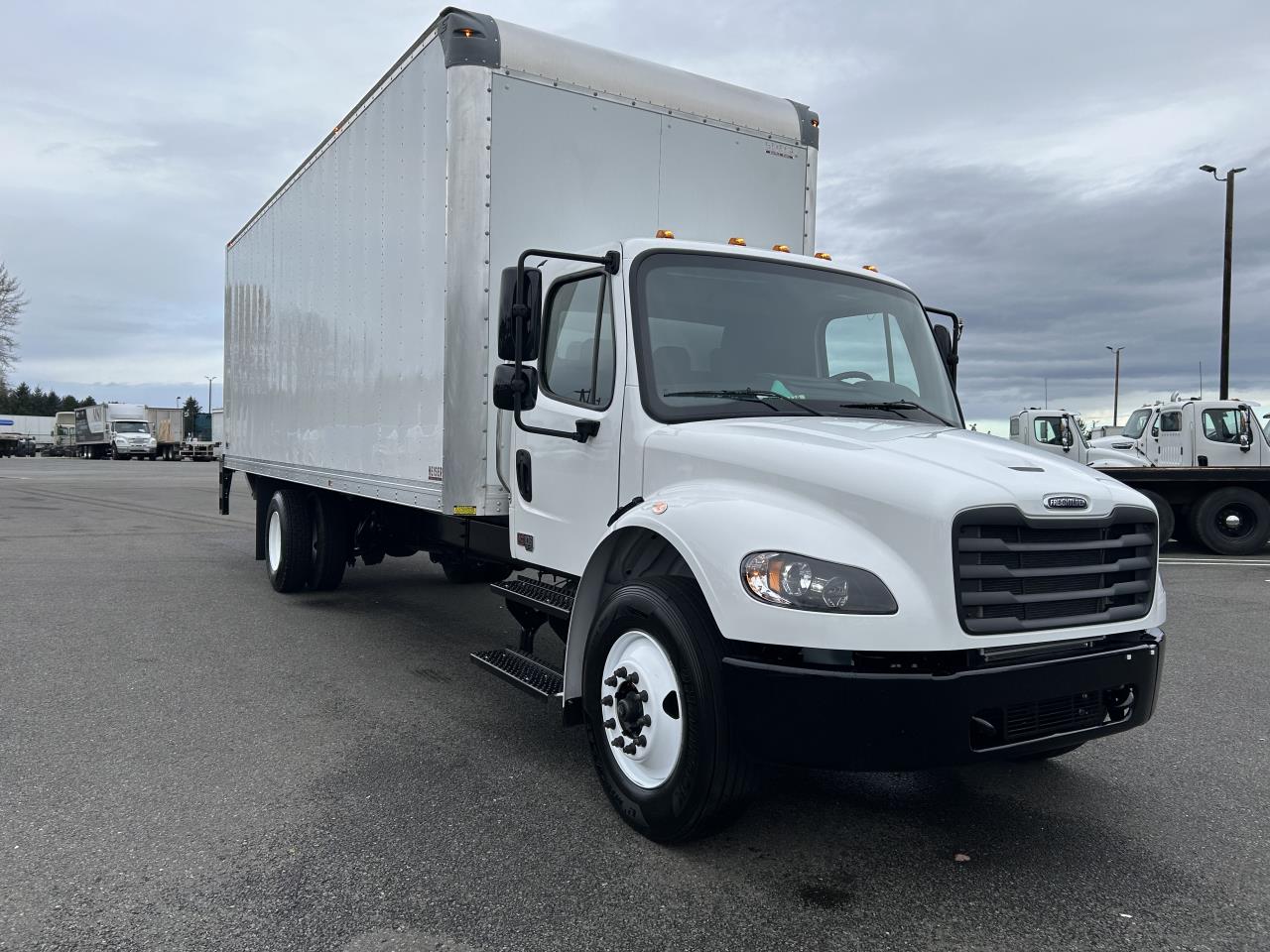2025 Freightliner - image 4