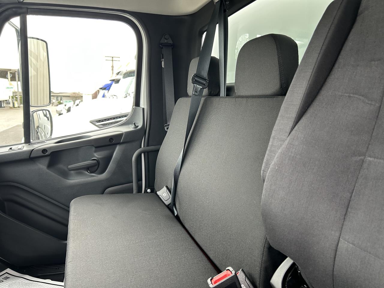 2025 Freightliner - image 6