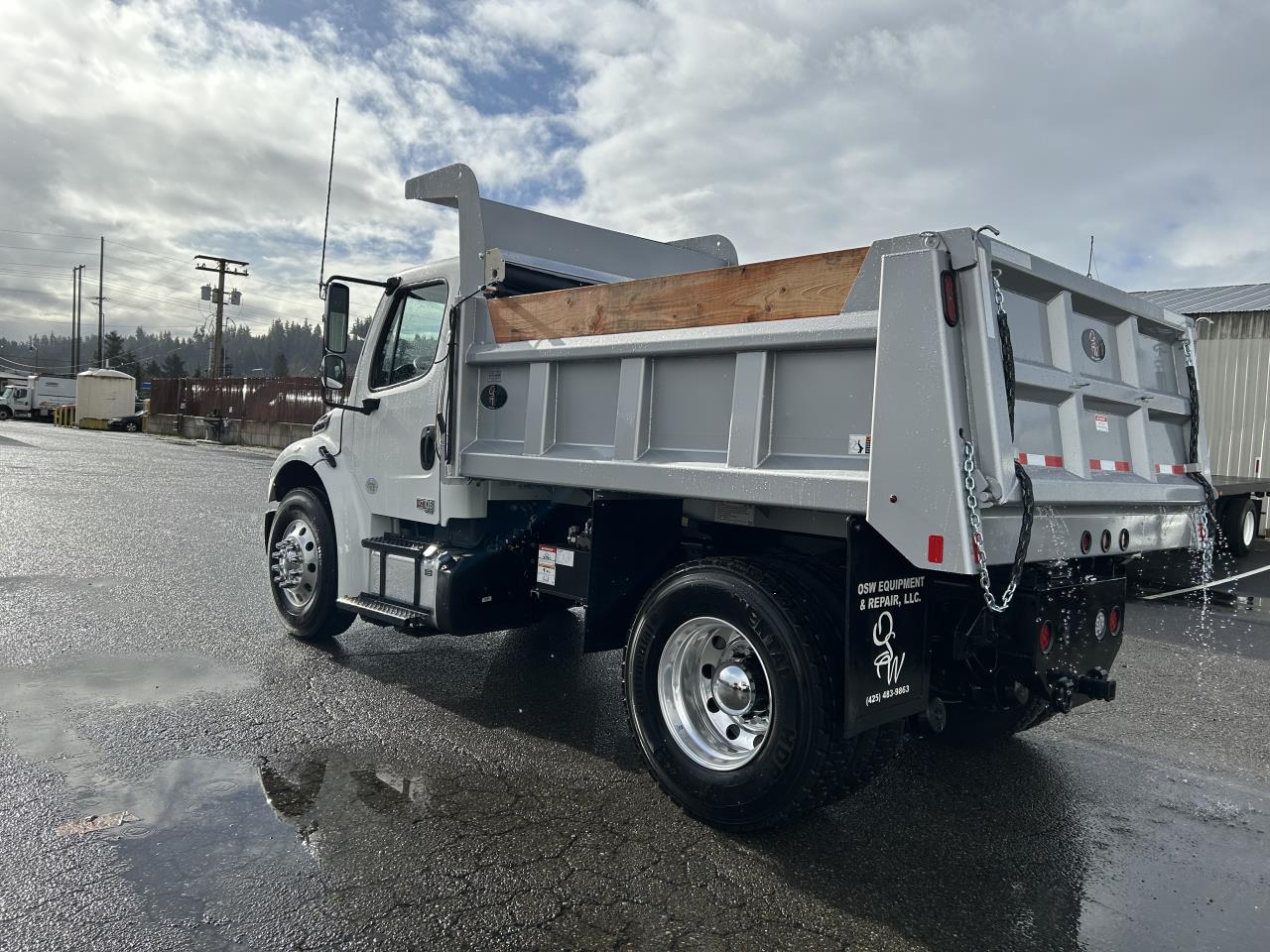 2025 Freightliner - image 2