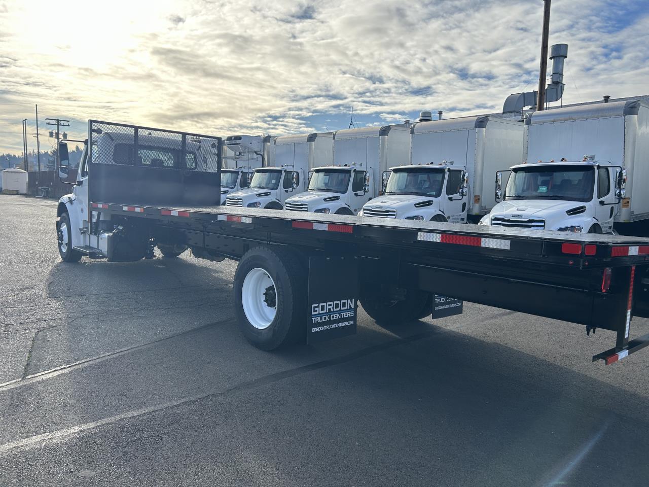 2025 Freightliner - image 2