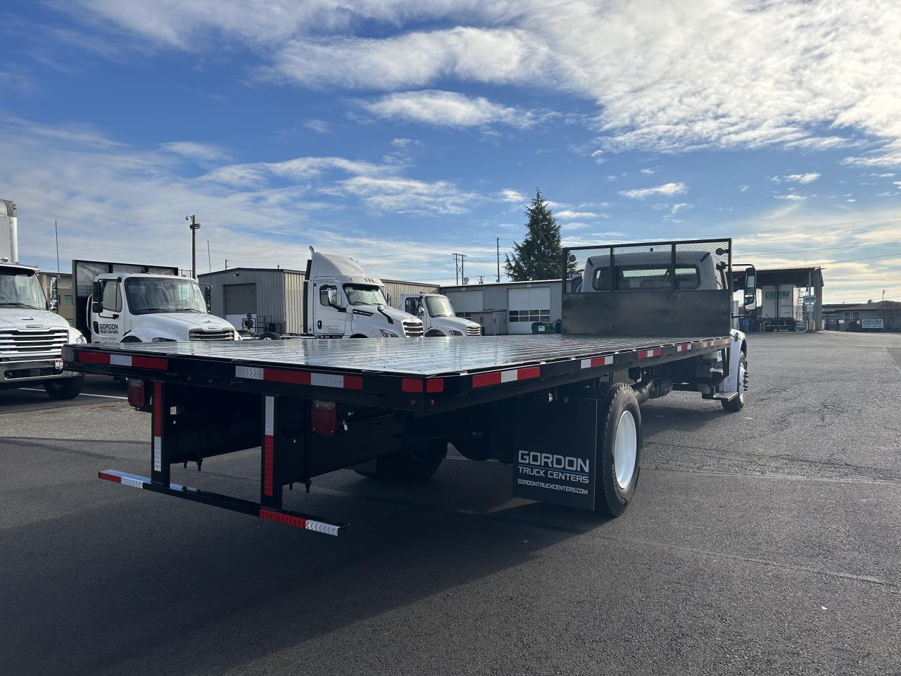 2025 Freightliner - image 4