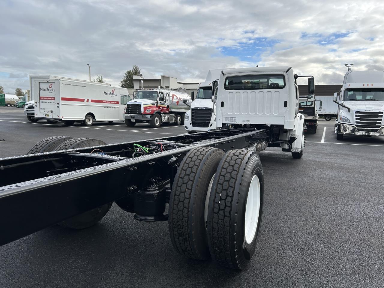 2025 Freightliner - image 3