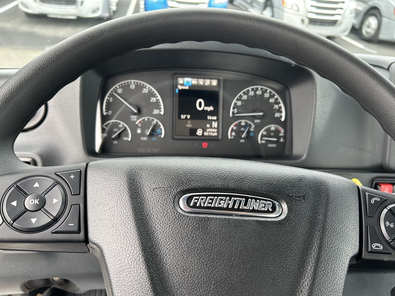 2025 Freightliner - image 8