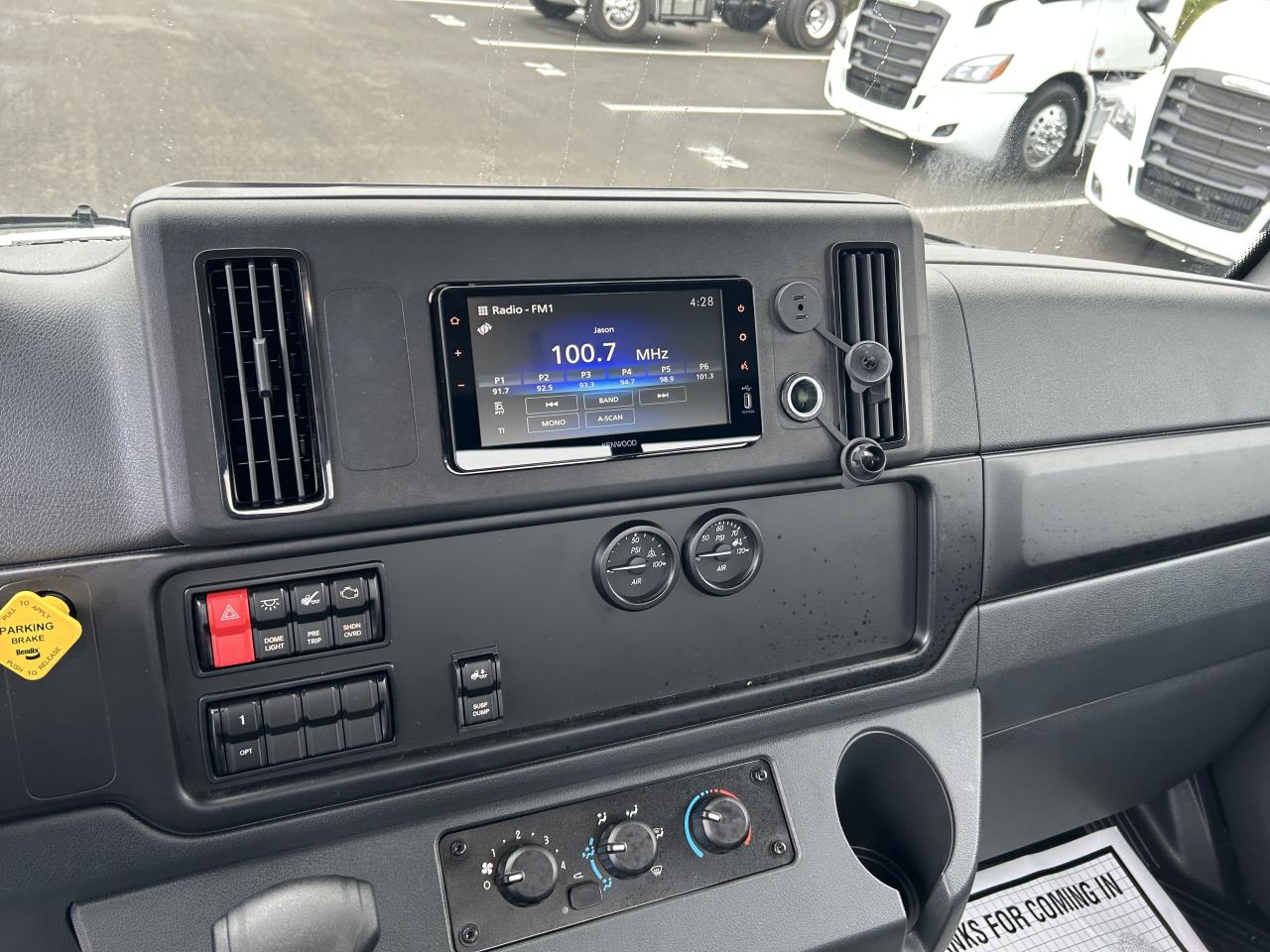 2025 Freightliner - image 7