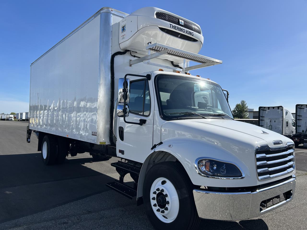 2025 Freightliner - image 5