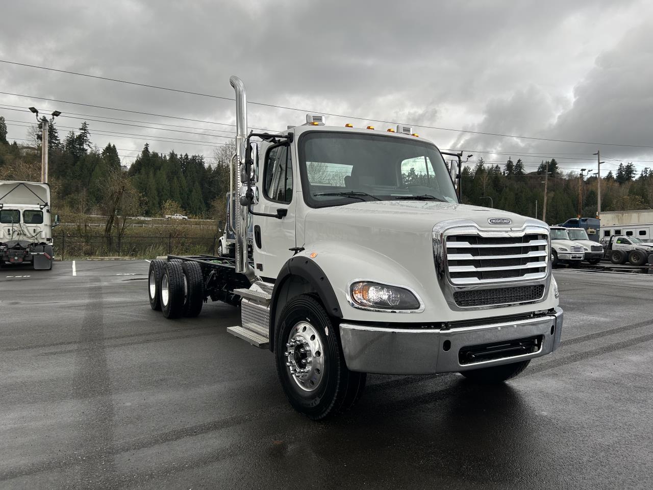 2025 Freightliner - image 1