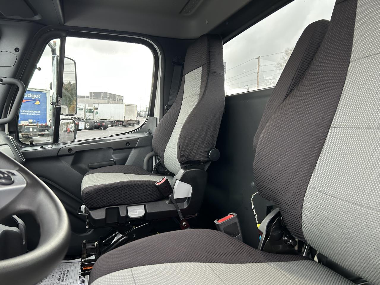 2025 Freightliner - image 5