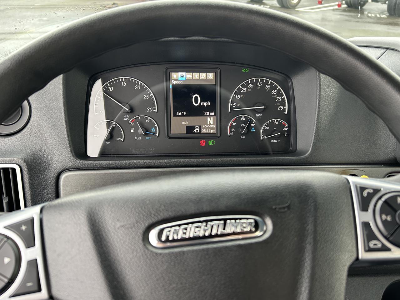 2025 Freightliner - image 7